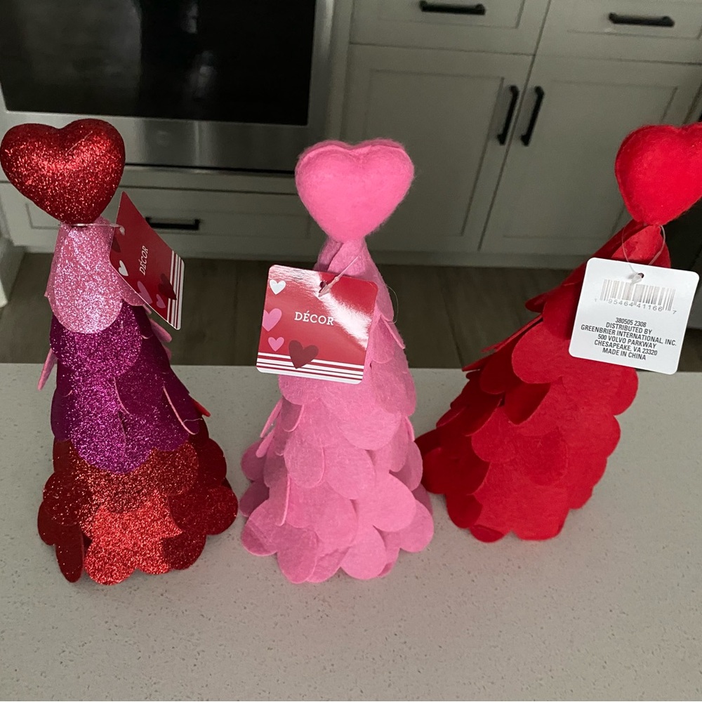 NEW THREE (3) HEART FELT VALENTINE TREES